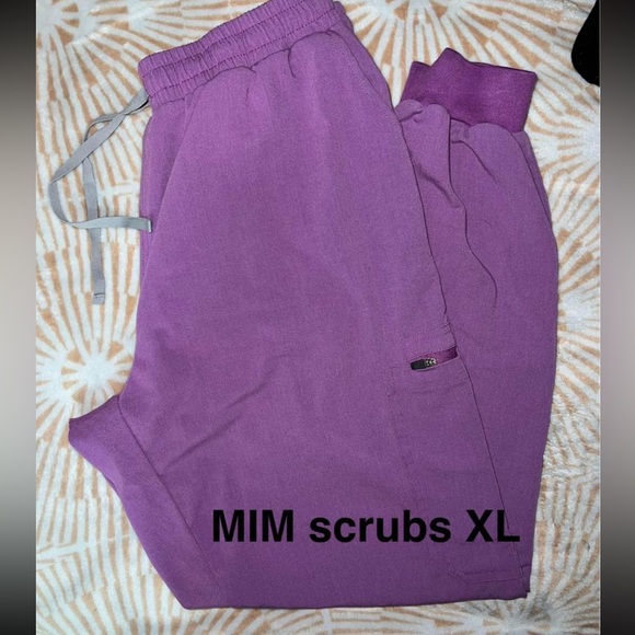 Millennials in Medicine scrubs XL - Picture 3 of 3
